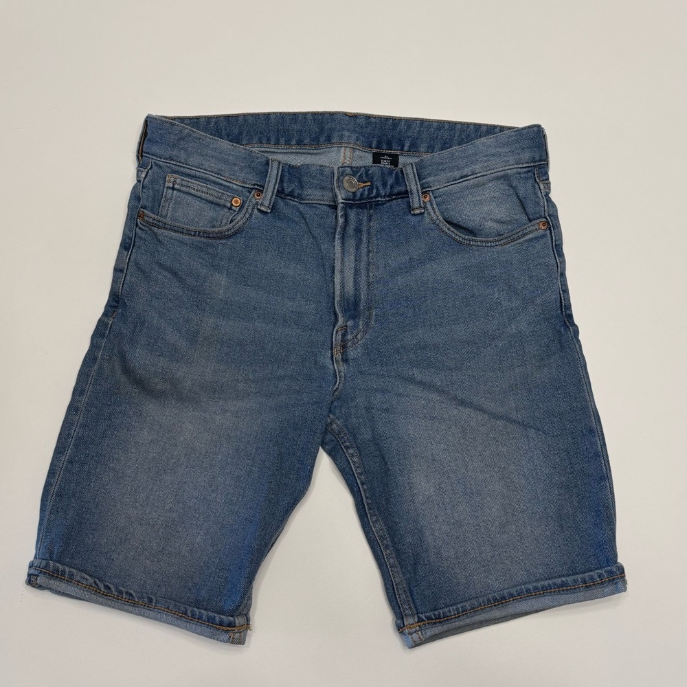 Men’s slim fit shorts